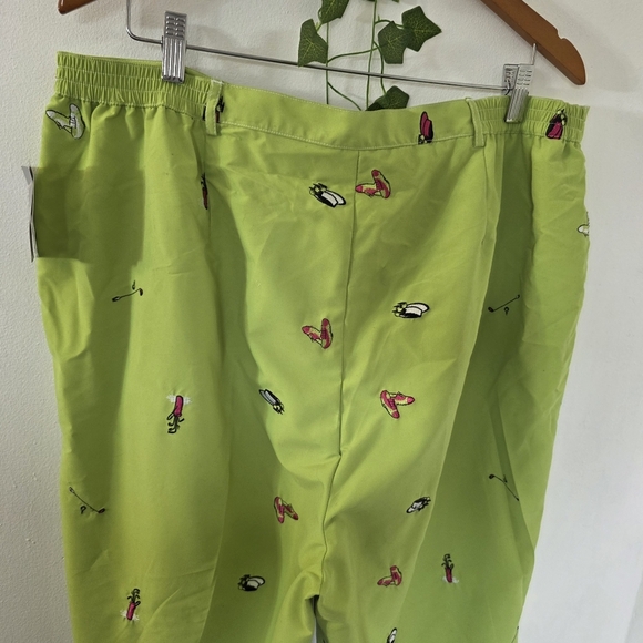 Sag Harbor Sport On The Green Embroidered Gold Design Capri Pants - Picture 12 of 13